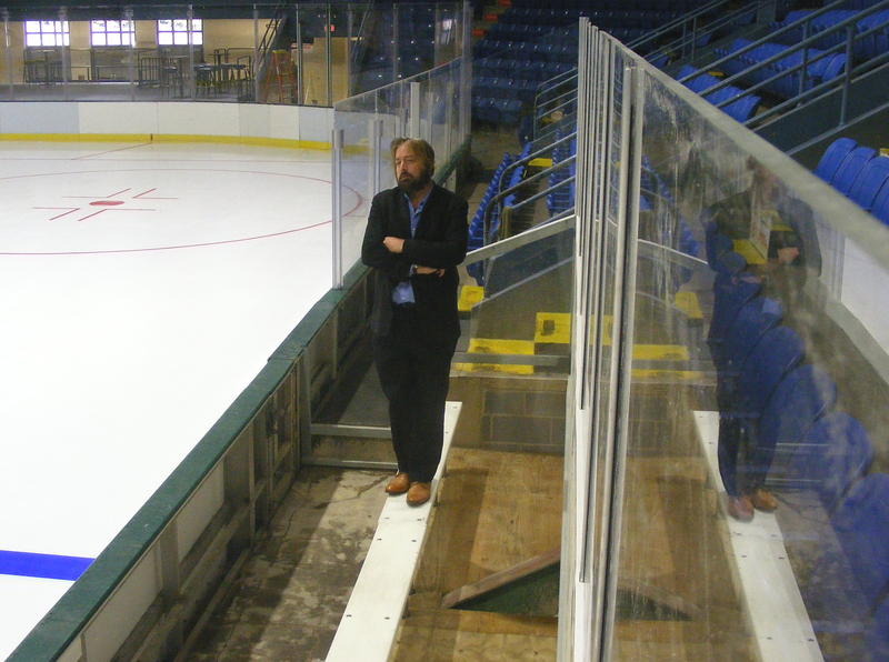 arena_bench.jpg
