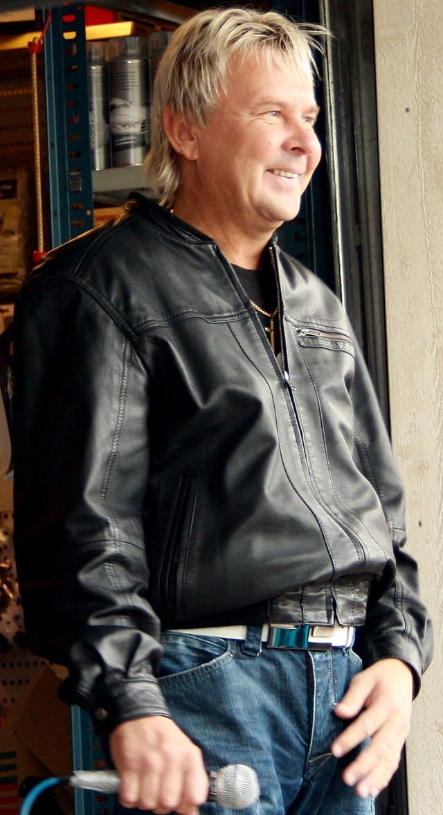 Matti_Nykänen_performing_in_Kirkkonummi_0495_(cropped).jpg